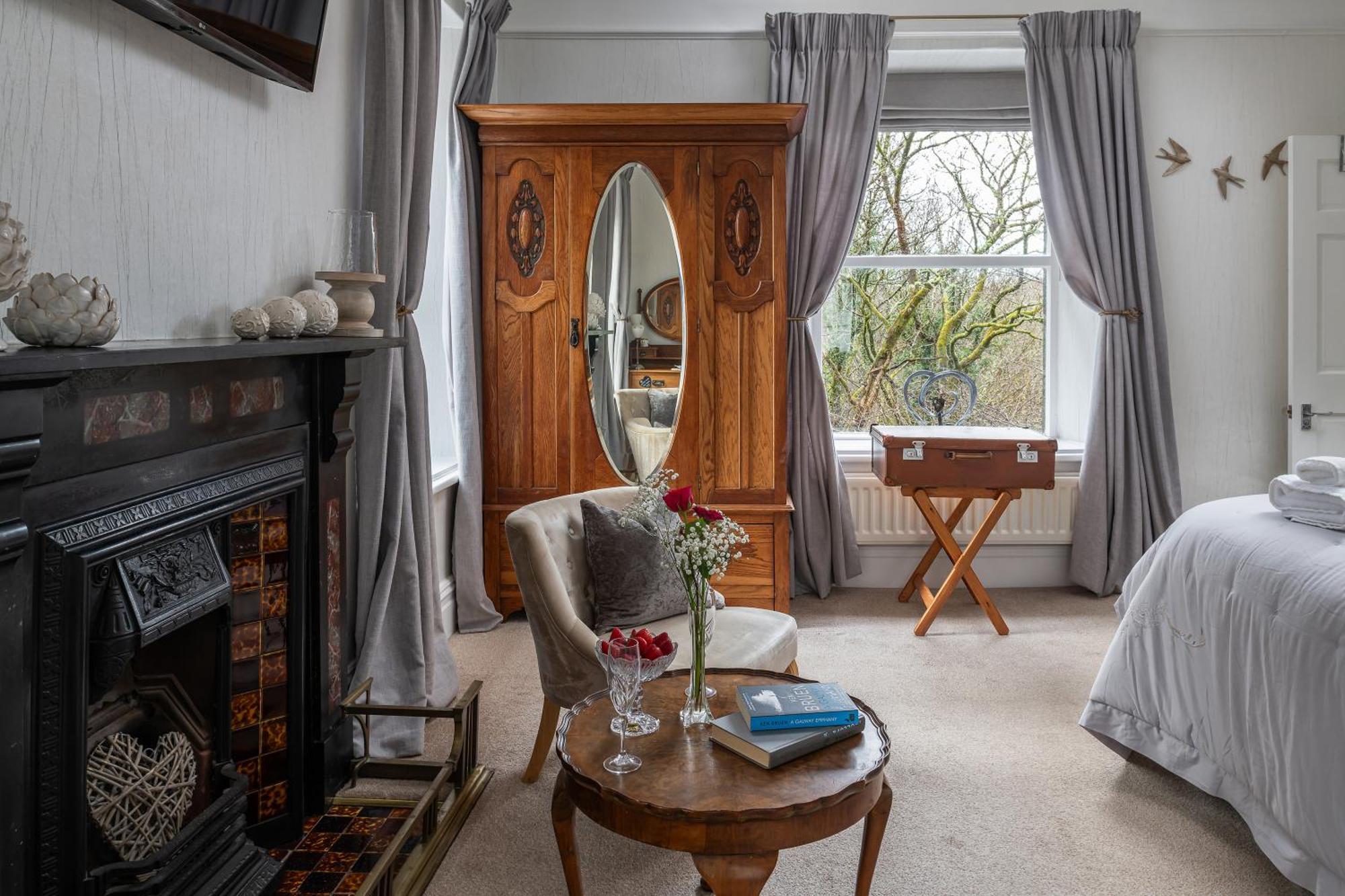 Afon Rhaiadr Country House ドルゲラウ エクステリア 写真